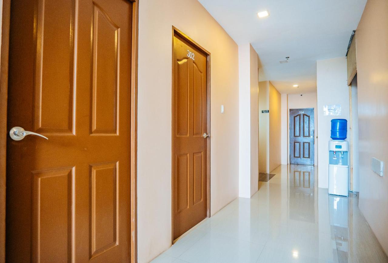 Reddoorz Plus @ Hotel Platinum Occidental Mindoro San José Exterior foto
